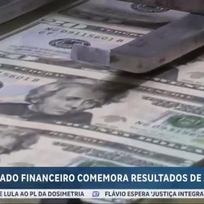 Dólar atinge menor nível em dois anos e Ibovespa sobe com cenário externo