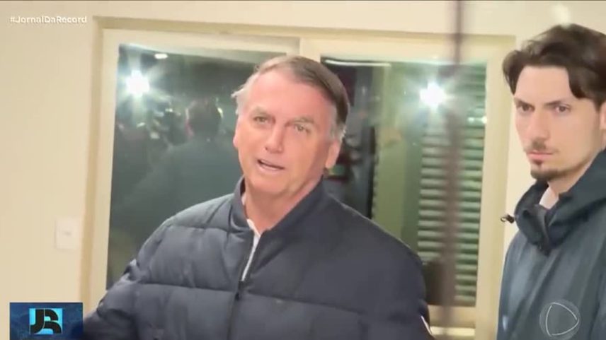 Bolsonaro se recupera bem após cirurgia no ombro e deve ter alta na segunda-feira (4)