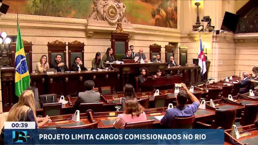 Câmara do RJ aprova limite de 5% para cargos comissionados na prefeitura