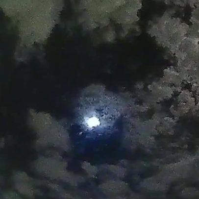 Meteoro ilumina o céu da região metropolitana de Porto Alegre