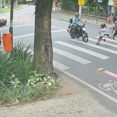 Atropelamentos deixam pelo menos sete feridos no RJ; família é atingida em SP