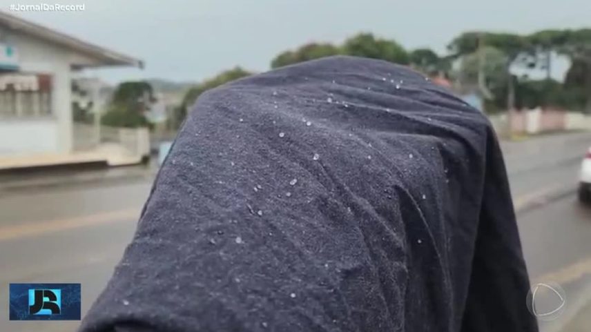 Cidades de Santa Catarina registram fenômeno raro de chuva congelada