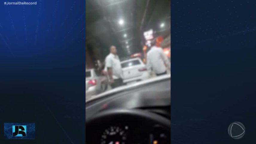 Homem fica gravemente ferido ao ser agredido por grupo de taxistas no Aeroporto Internacional de SP