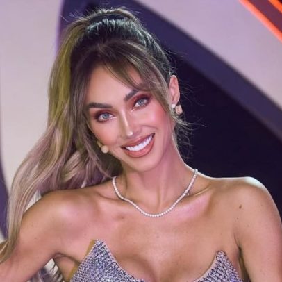 Anahí, ex-RBD, sofre queda durante treino de pilates em casa