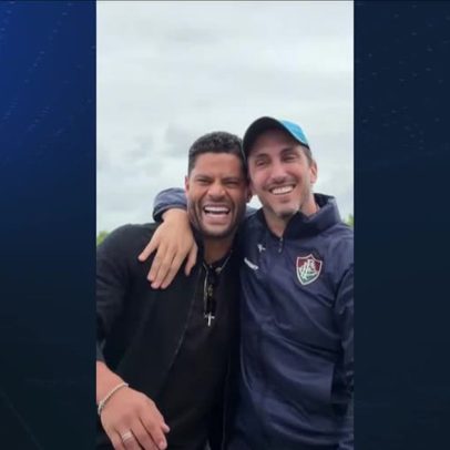 Hulk chega ao RJ e visita centro de treinamento do Fluminense