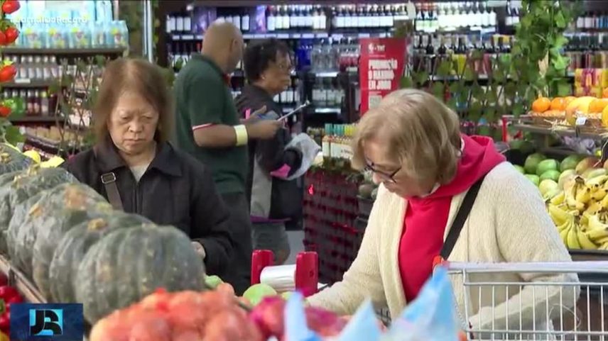 IPCA desacelera em abril, mas alimentos e combustíveis seguem em alta