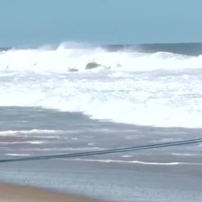 Ressaca forte atinge RJ e interdita trecho da orla do Leblon