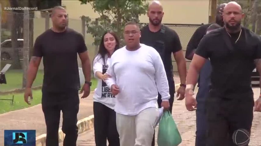 MC Ryan e Poze do Rodo são soltos em operação que apura lavagem de dinheiro do tráfico de drogas