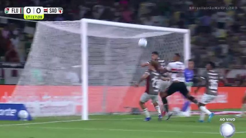 Cabeçada Lucas Ramon Fluminense São Paulo