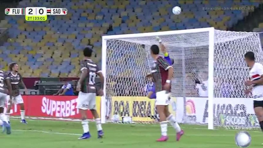 Fábio faz duas defesas seguidas e salva o Fluminense no Maracanã