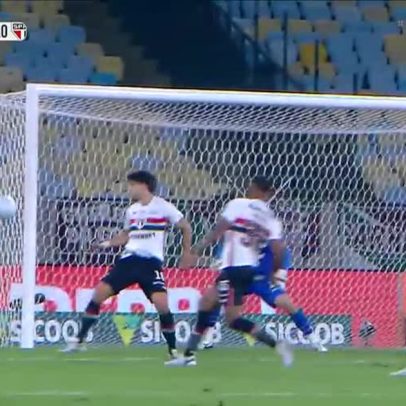 Hércules bate de primeira, quase golaço pelo Fluminense no Maracanã