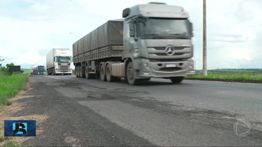Falta de caminhoneiros afeta empresas e preocupa setor de transportes