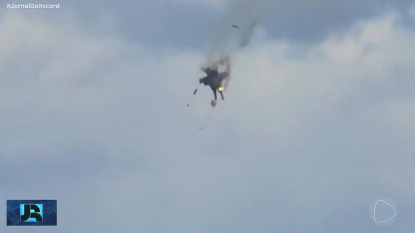 Força aérea americana investiga acidente entre dois caças durante show aéreo nos EUA