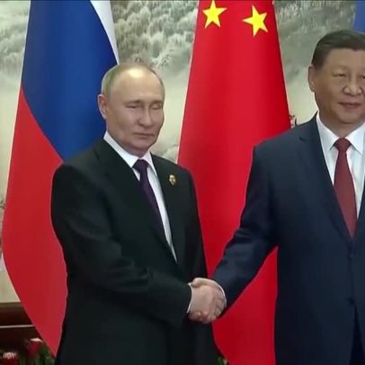 Putin chega à China para encontro com Xi após visita de Trump a Pequim