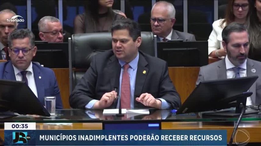 Congresso derruba vetos de Lula e libera recursos para municípios inadimplentes