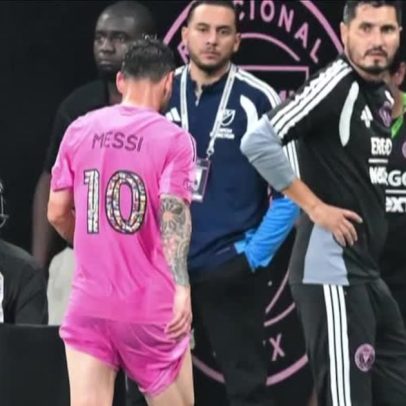 Messi deixa jogo do Inter Miami com dor muscular e preocupa seleção argentina