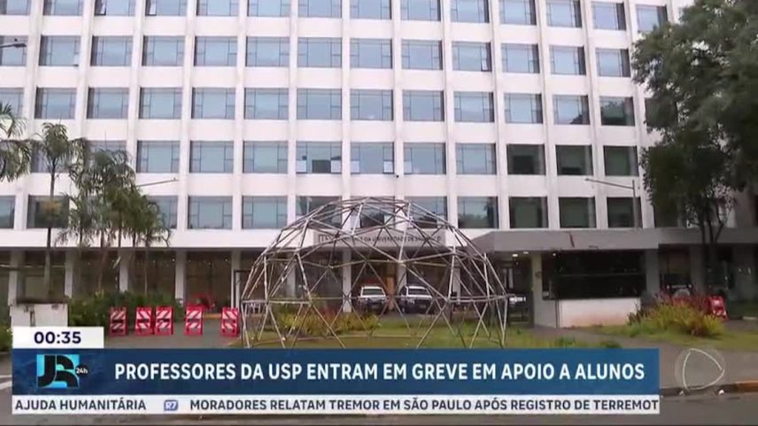 Professores da USP aderem à greve iniciada por alunos há quase 45 dias