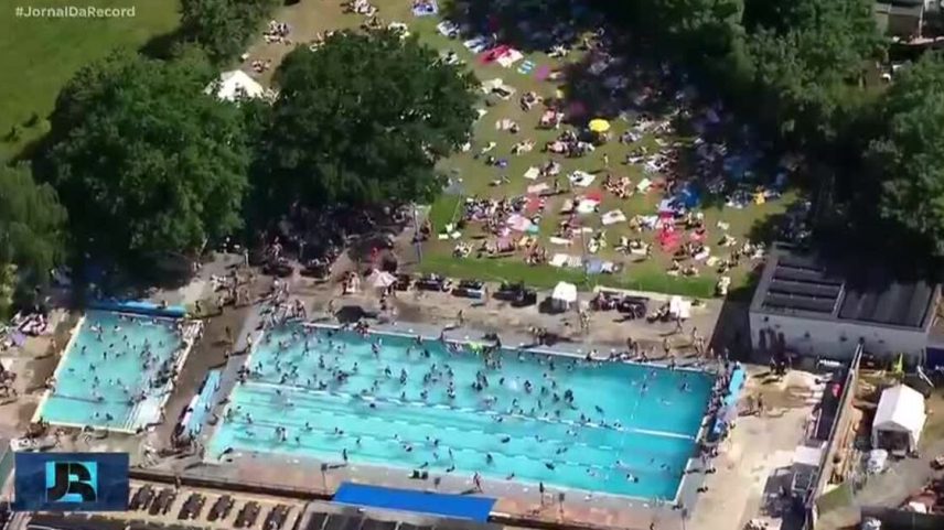 Onda de calor eleva termômetros e causa morte em Paris