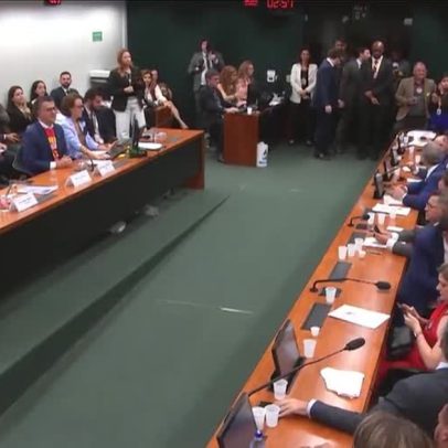 Comissão aprova fim da escala 6x1; depende de 308 votos dos deputados