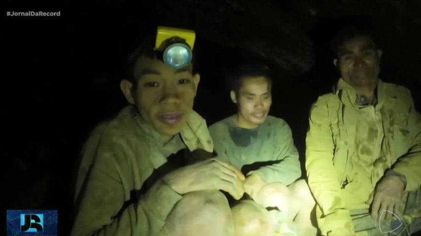 Equipes de resgate conseguem retirar primeiro dos cinco garimpeiros encontrados em caverna no Laos