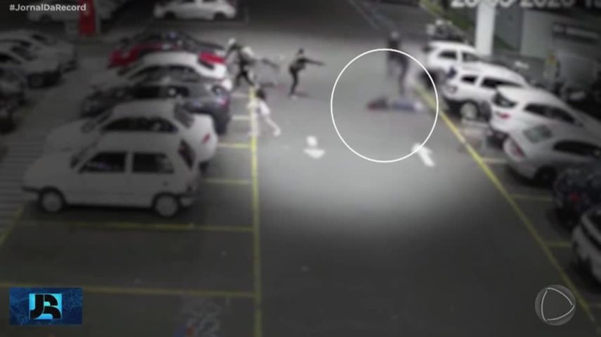 Emboscada com fuzis deixa um morto em Canoas (RS)