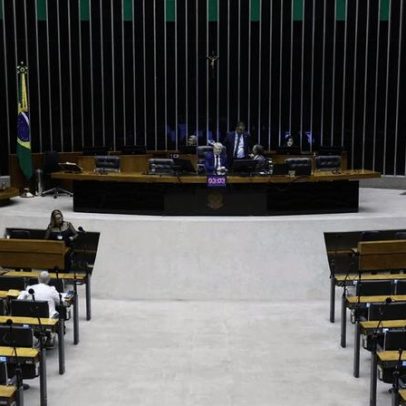 Comissão Especial da Câmara aprova redução da jornada 6x1