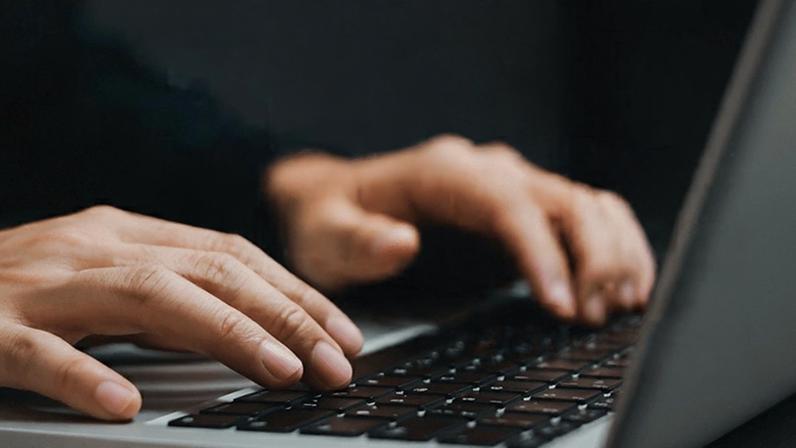 STJ investigará tentativas de uso de comandos ocultos em petições para manipular sistemas de inteligência artificial.