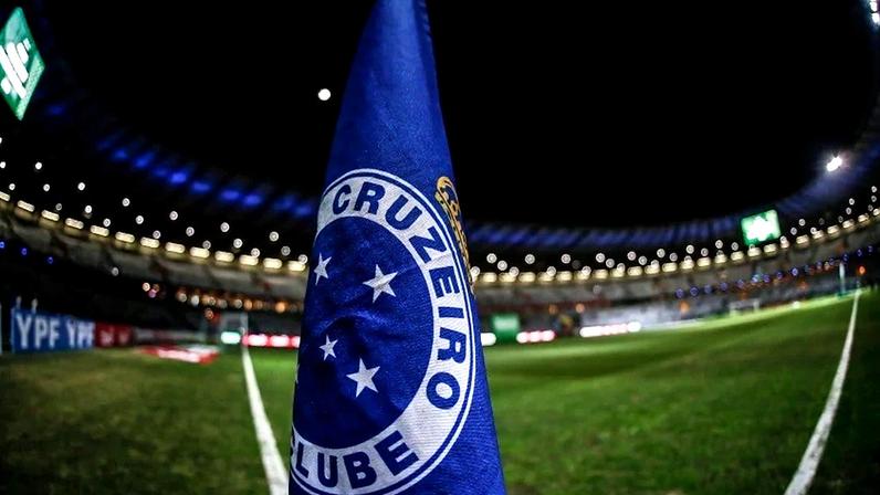 SAF do Cruzeiro não responderá por dívida de fisiologista desligado antes de sua criação.
