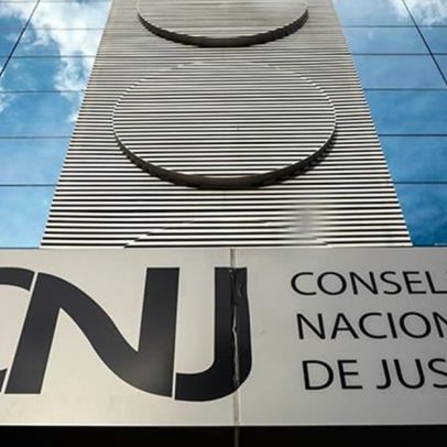 CNJ e entidades repudiam charge da Folha com lápide sobre magistrados