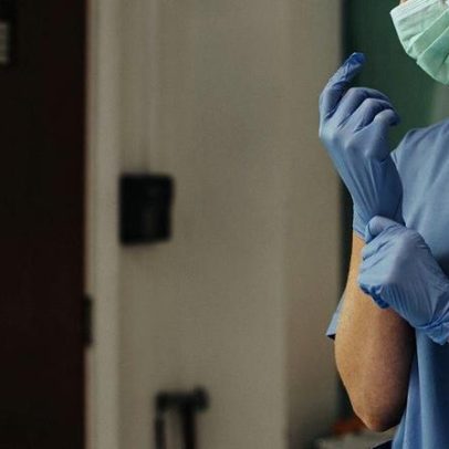 Enfermeira atuou em outro hospital durante atestado e tem justa causa