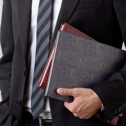 STJ mantém HC para advogado que chamou magistrada de impostora
