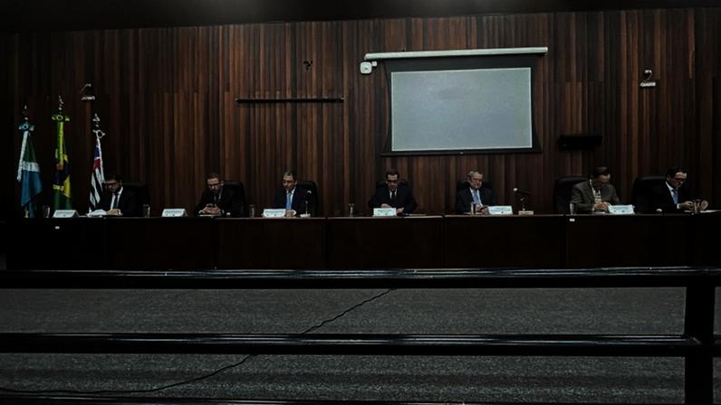 O encontro aconteceu no dia 27/4 com especialistas do assunto.