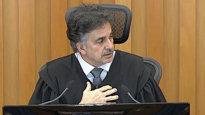 Presidente do TST explica fala sobre ministros "azuis" e "vermelhos" - Migalhas