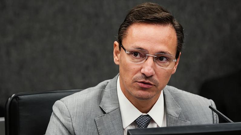 Conselheiro Ulisses Rabaneda entendeu que verbas de acordos penais têm natureza pública.