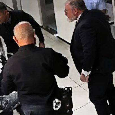 Promotor é agredido e preso durante audiência de custódia em fórum