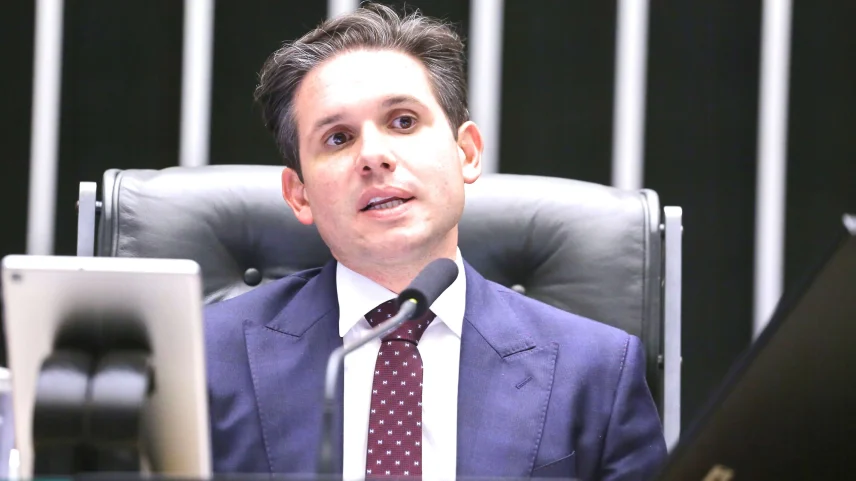 Quantos parlamentares atuaram para favorecer os negócios de Daniel Vorcaro?