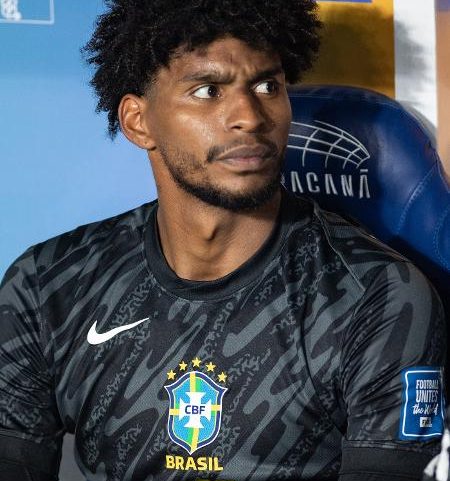 Hugo Souza esteve fora da lista de convocados da seleção para a Copa de 2026