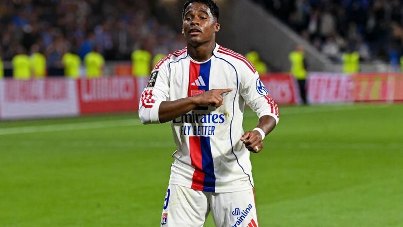 Endrick brilha e decide pelo Lyon contra o Stade Rennais (0:34)