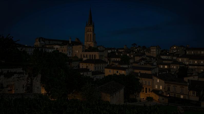 Bordeaux authorities have unveiled a €20 million land fund aimed at addressing the financial pressures facing struggling growers across the region. The initiative will buy abandoned and uprooted vineyard land as part of a broader effort to reshape Bordeaux’s wine landscape.