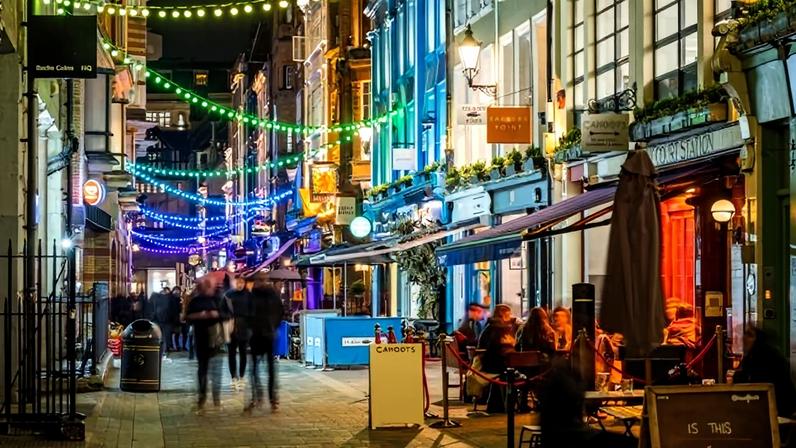 Bares de Londres ultrapassam o patamar de £10 por pinta