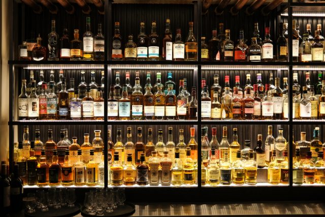 Reaction from across the whisky sector has been swift following confirmation by Donald Trump that tariffs and restrictions on whisky imports will be removed after the state visit by King Charles III and Queen Camilla. Executives are enjoying renewed confidence while awaiting details on how quickly the changes will take effect.
