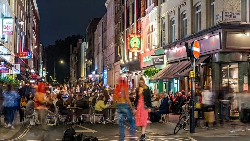 Britain’s late-night economy has continued to shrink under the pressure of rising costs and changing consumer behaviour, according to the latest Night Time Economy Market Monitor.