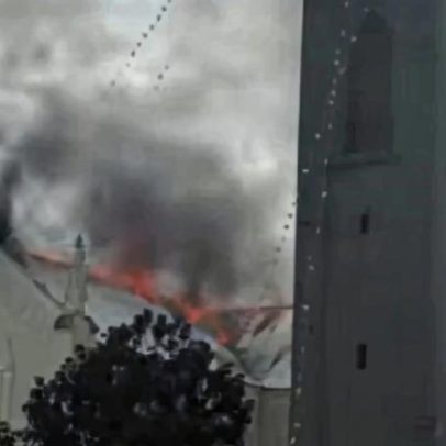 Igreja centenária no RS é destruída por incêndio de grandes proporções