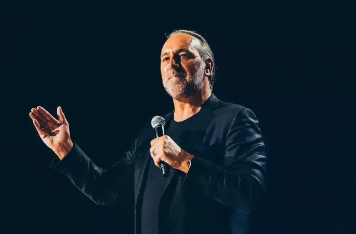 Ex-pastor sênior da Igreja Hillsong, Brian Houston (Foto: Reprodução)