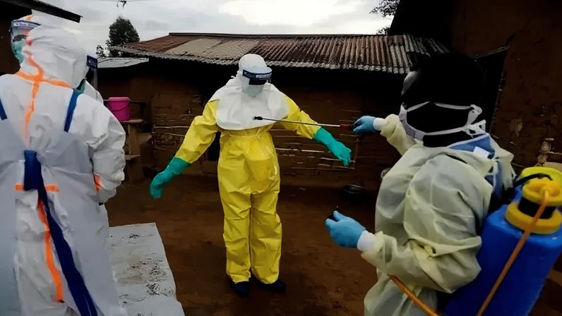 Funcionários da área de saúde no combate ao surto de ebola no Congo (Foto: Africa CDC)