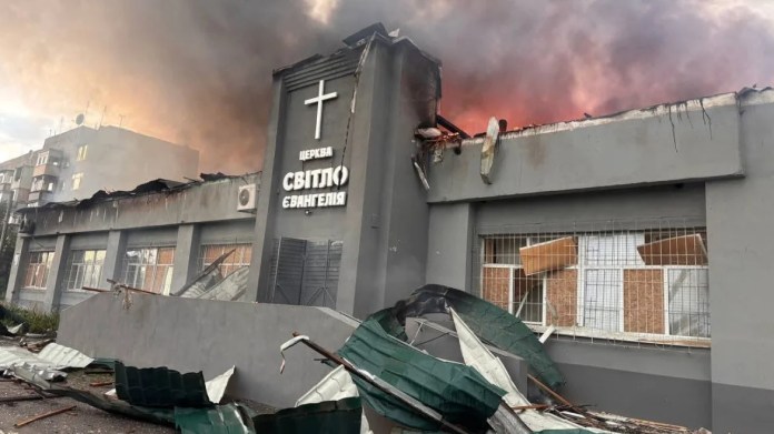 Igreja evangélica é atingida por ataque aéreo russo na Ucrânia