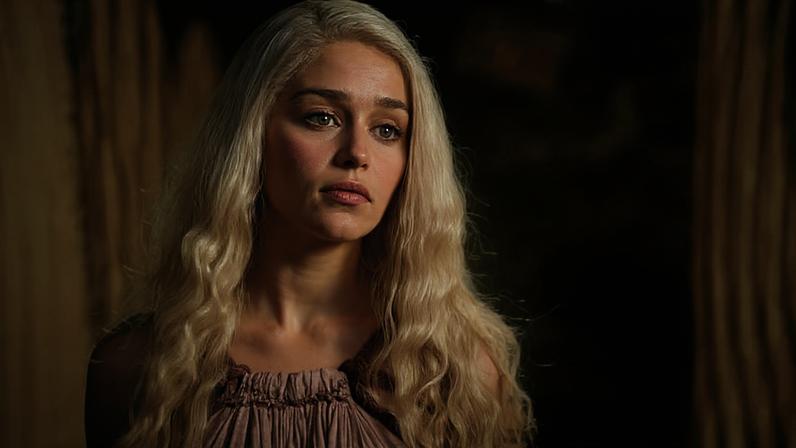Emilia Clarke em 'Game of Thrones' — Foto: divulgação