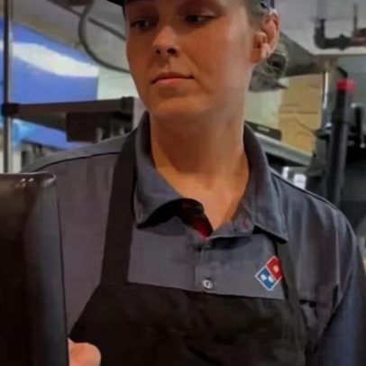 Clientes pedem reembolso por pizzas consumidas; reação do atendente viraliza