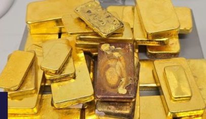 Ouro recua com aceleração da inflação nos EUA