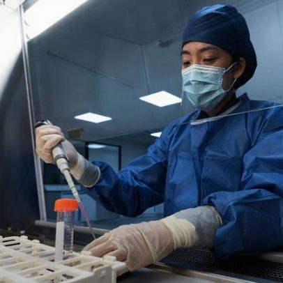 Vacina britânica contra Ebola pode entrar em testes em meses